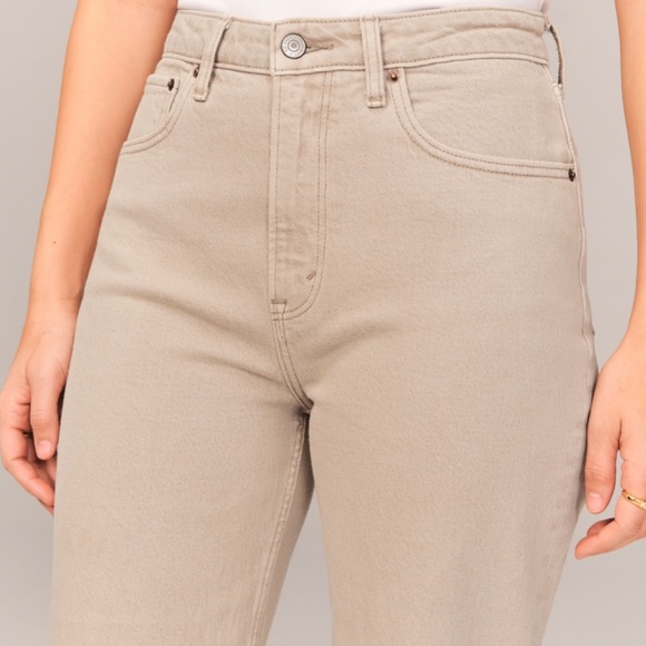 Abercrombie High Rise 90s Relaxed Curve Love, Oat, Size 6 Long Jeans - Picture 5 of 10